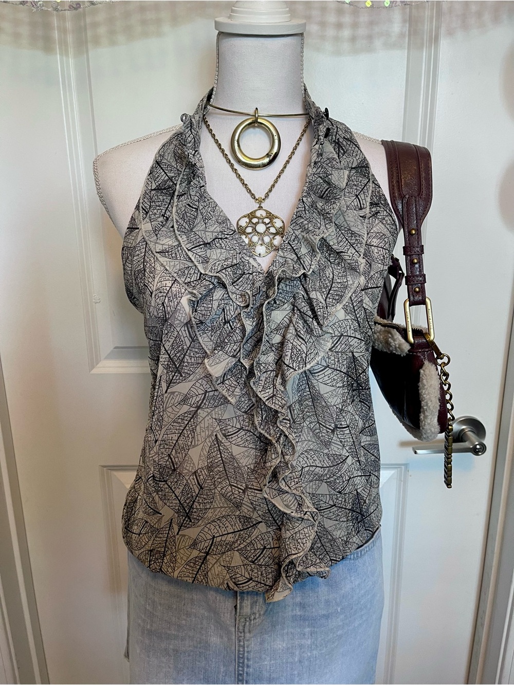 Forever 21 : Ruffle Halter Top!!